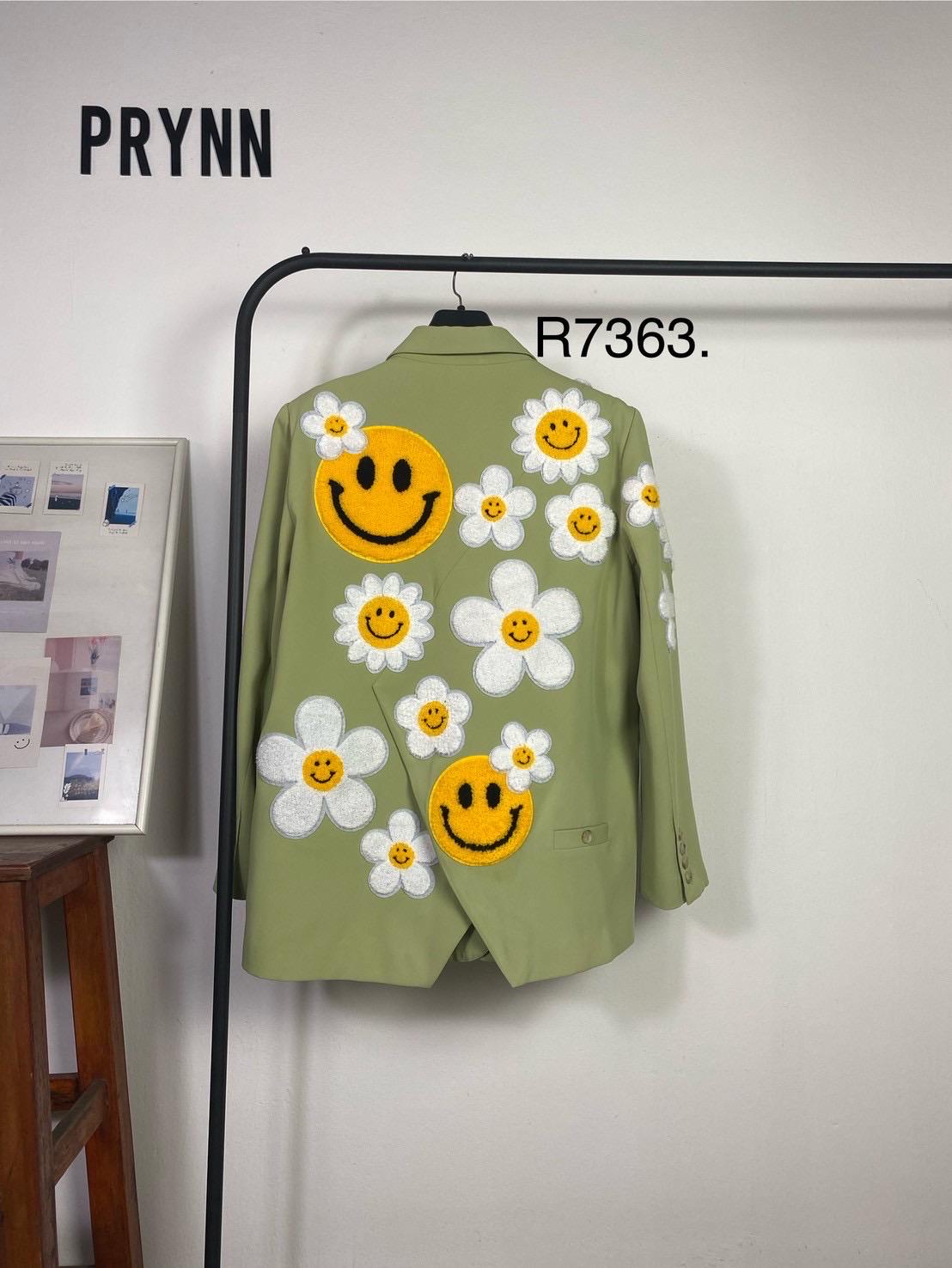 Rework handmade hand stitches blazer: daisy flowers